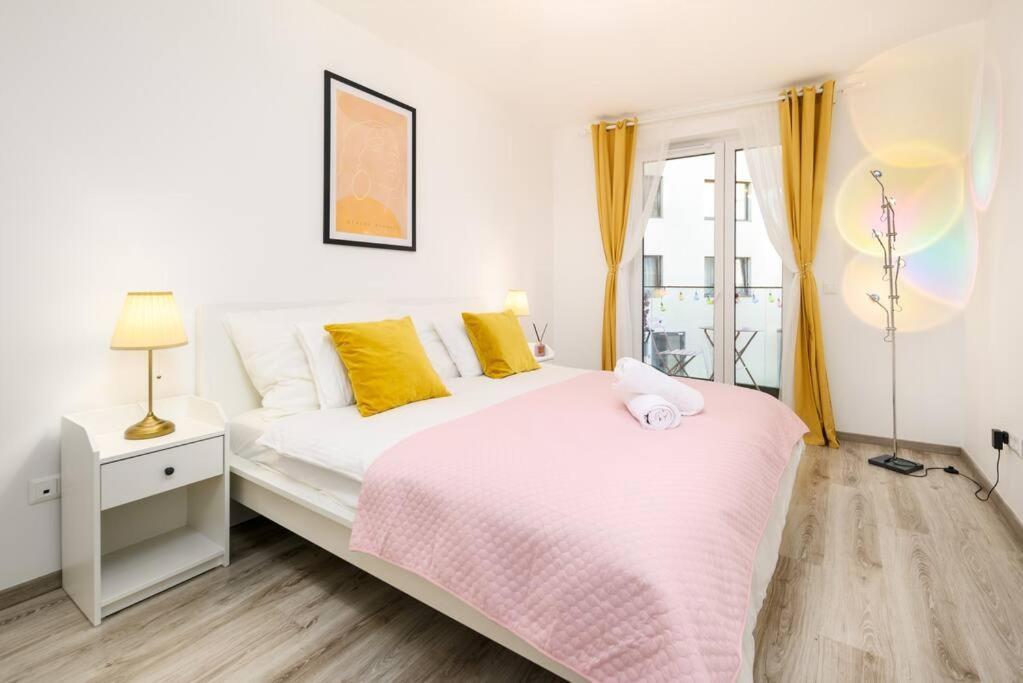 B104 - Liberty Bridge Lovely Home With Free Parking Budapest Eksteriør bilde