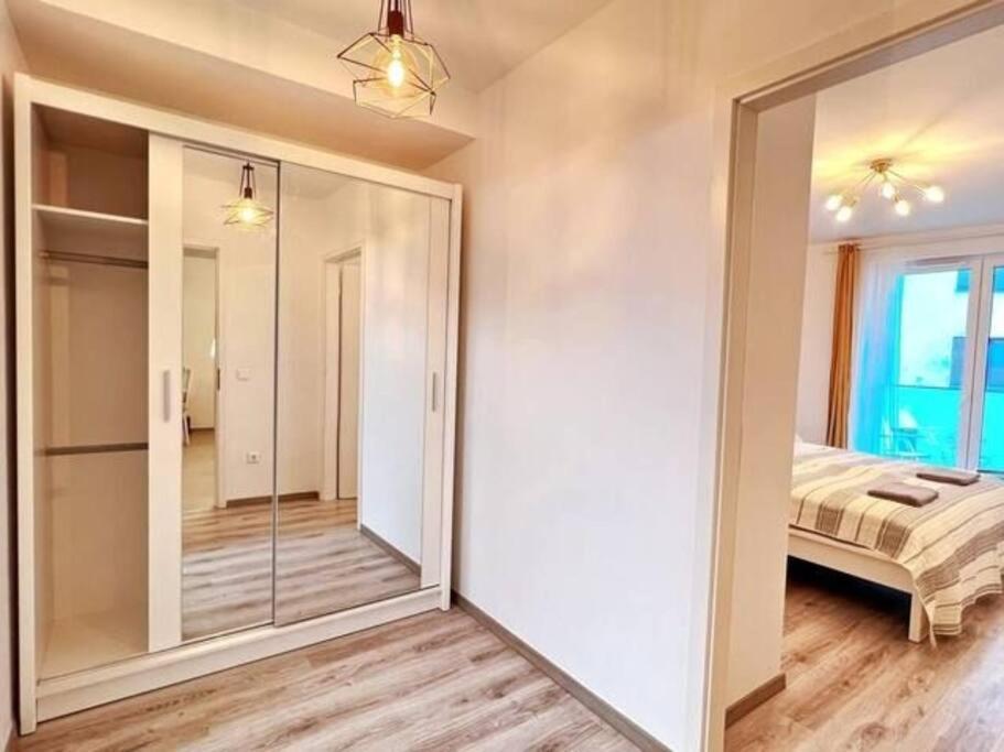 B104 - Liberty Bridge Lovely Home With Free Parking Budapest Eksteriør bilde